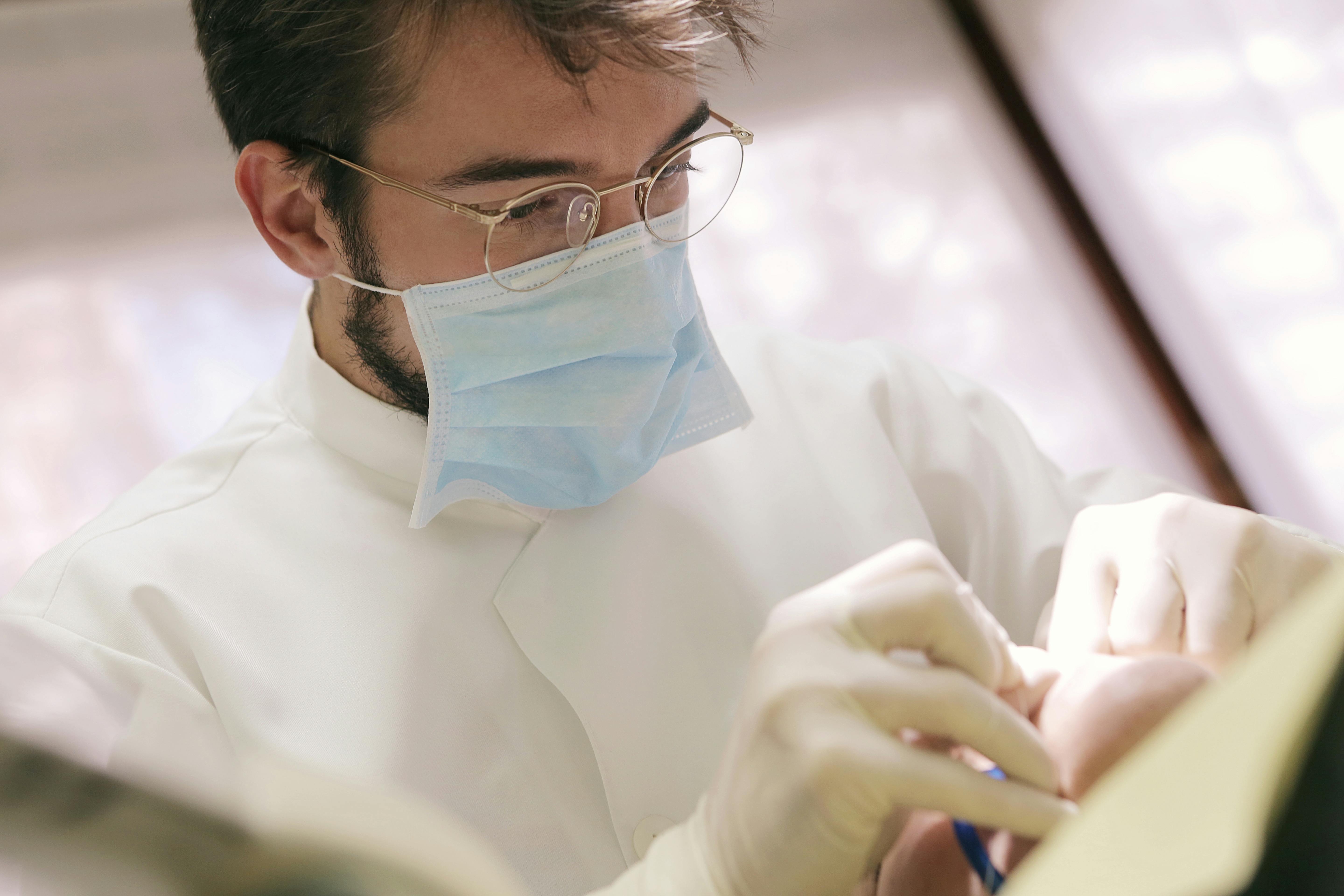 Clicca per accedere all'articolo MEDICINA ESTETICA IN ODONTOIATRIA: aspetti clinici e medico legali